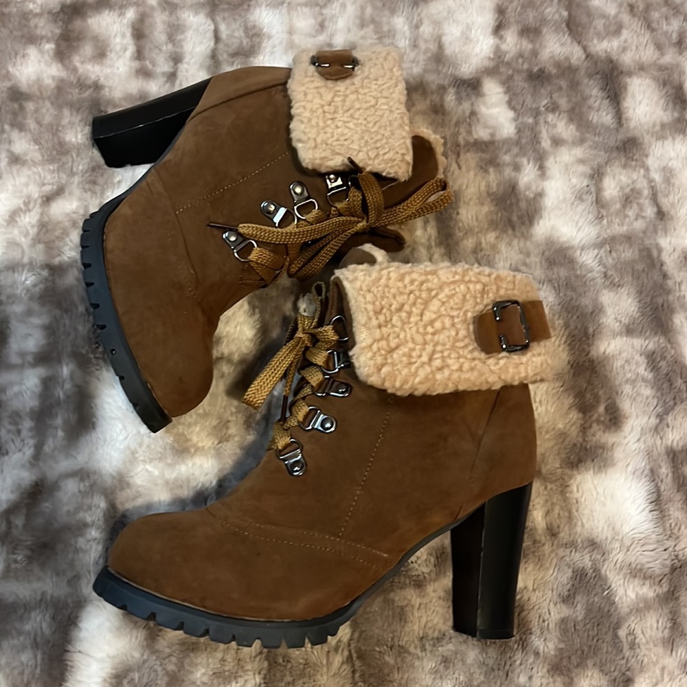🍂Brown booties🍂Size 7🍂